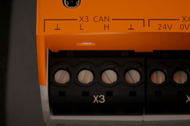 Close-up of a 4-pin CAN FD connection on the RevPi Connect
